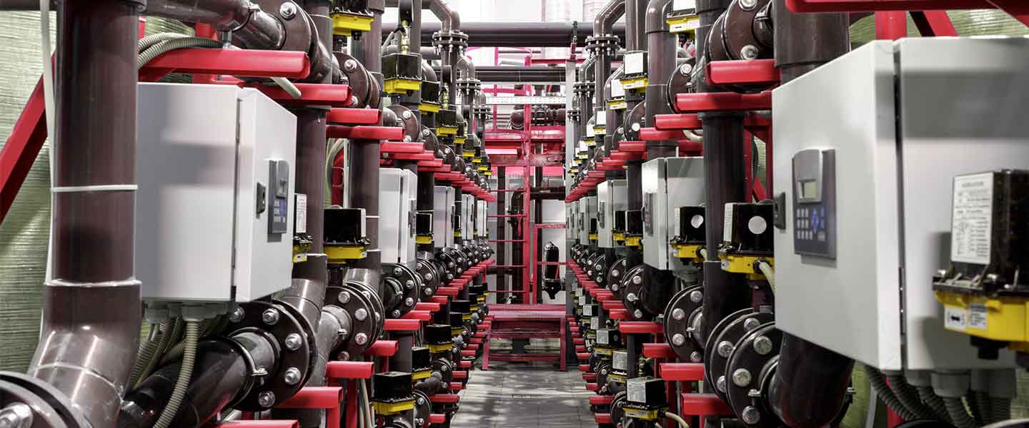 Facilitamos el cierre de negocios entre fabricantes y distribuidores